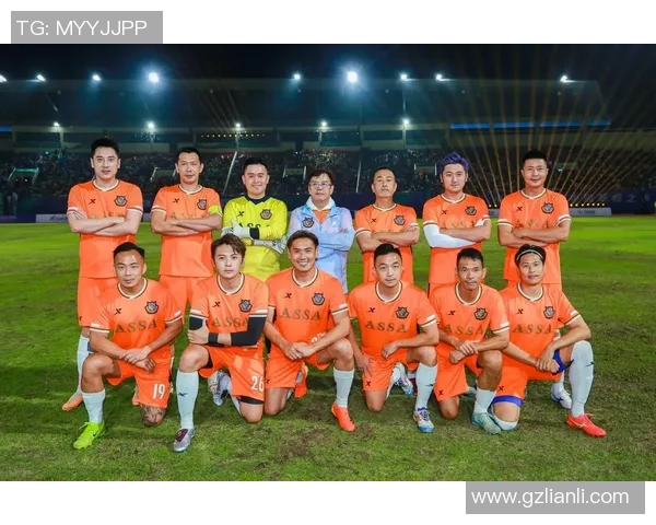 足球明星穿的衣服和鞋子品牌名称及推荐款式解析